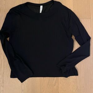 Lululemon long sleeve black shirt, size medium